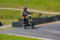 cadwell-park;cadwell-park-photographs;cadwell-trackday-photographs;enduro-digital-images;event-digital-images;eventdigitalimages;peter-wileman-photography;racing-digital-images;trackday-digital-images;trackday-photos